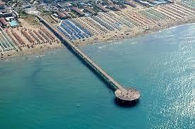 Il Pontile Holidays Apartment Marina di Pietrasanta Dış mekan fotoğraf