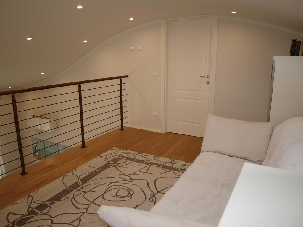 Il Pontile Holidays Apartment Marina di Pietrasanta Oda fotoğraf