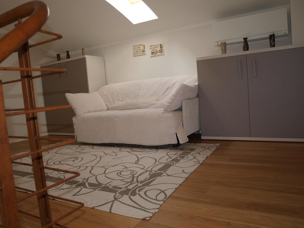 Il Pontile Holidays Apartment Marina di Pietrasanta Oda fotoğraf