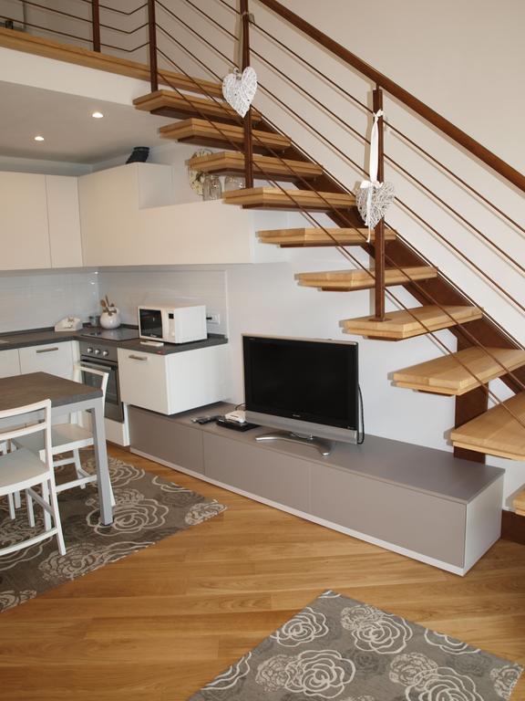 Il Pontile Holidays Apartment Marina di Pietrasanta Oda fotoğraf